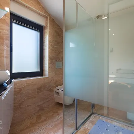Luxury With A Swimming Pool Dolinci, Crikvenica - 13914 Grižane