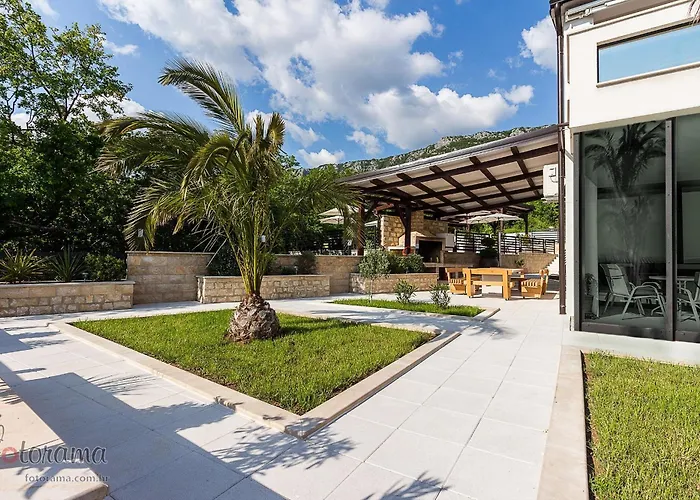 Luxury With A Swimming Pool Dolinci, Crikvenica - 13914 וילה *
