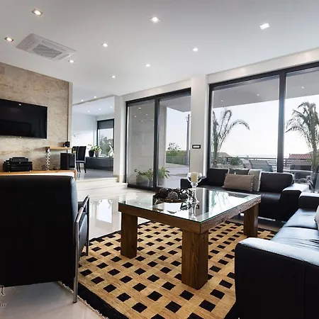 Вилла Luxury With A Swimming Pool Dolinci, Crikvenica - 13914 *