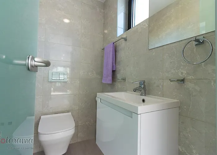 Luxury With A Swimming Pool Dolinci, Crikvenica - 13914 * Grižane